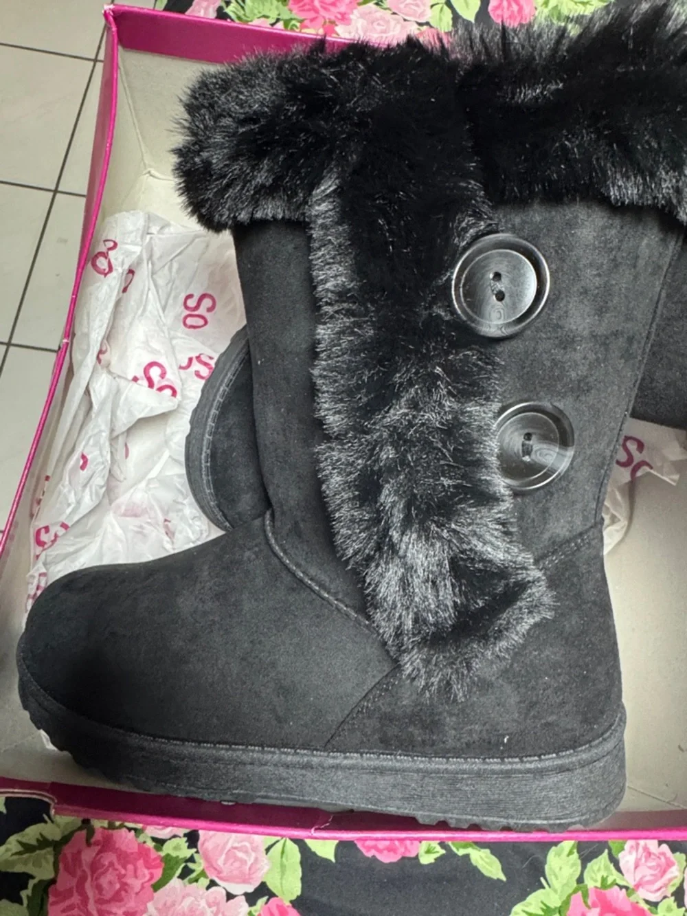 NEW SO Black Faux Fur Cuff Winter Boots for Women
